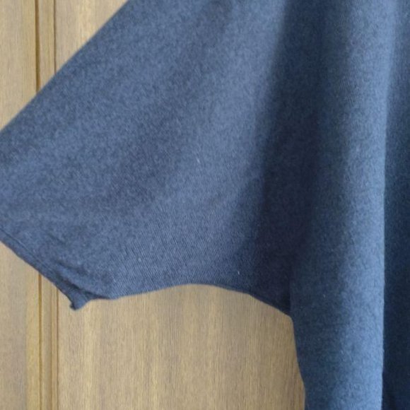 T-shirt - Picture 3 of 3